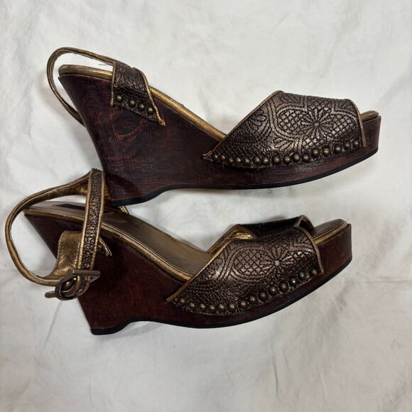 Prada 7 Women's Brown Gold Bronze Embossed Leather Flowers Wedge Heel Shoes - Picture 1 of 10